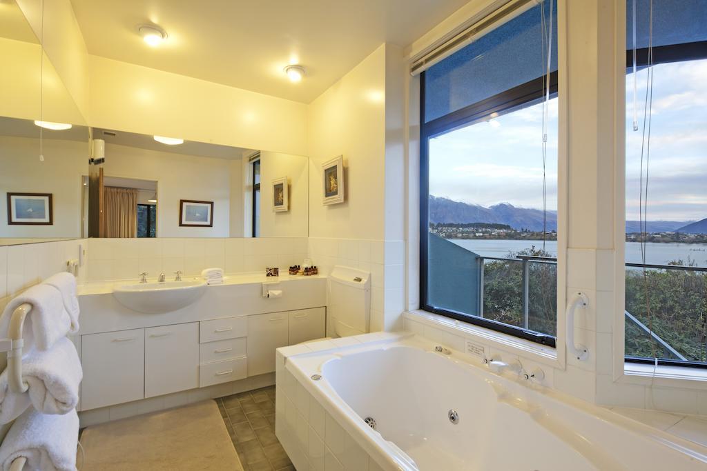 Apartments At Spinnaker Bay Queenstown Exterior photo